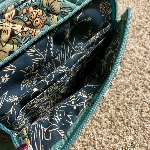 Vera Bradley Purse - Picture 5 of 6